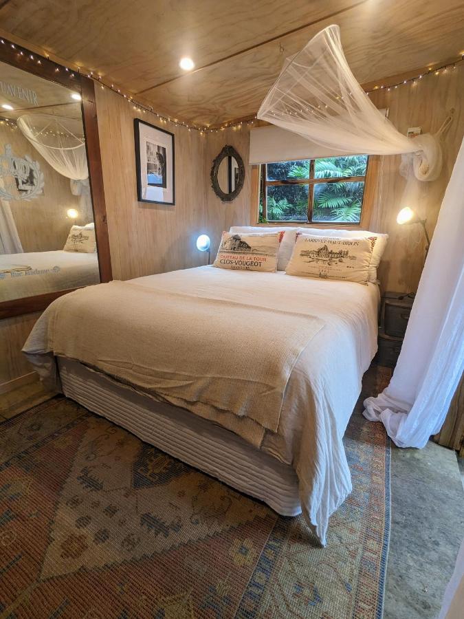 Piccola Casa Fiorita Hotel Mount Maunganui Bagian luar foto